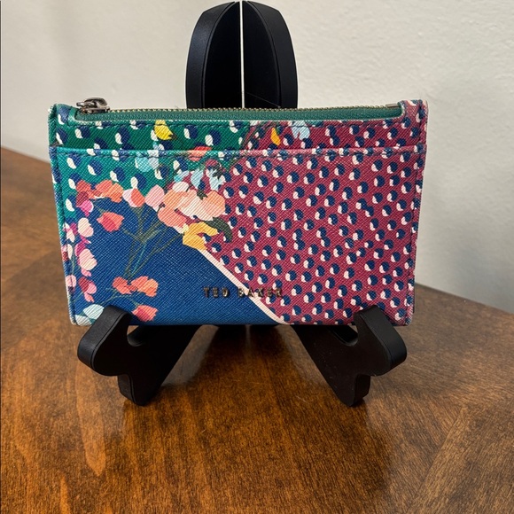 🔥LOW START TED BAKER London Painted Floral Hassiee Wallet. - Picture 3 of 10